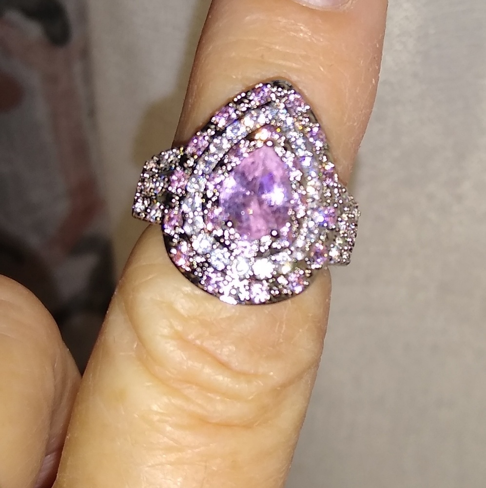 COPY - NWT PINK & WHITE SAPHIRE RING - Picture 5 of 8